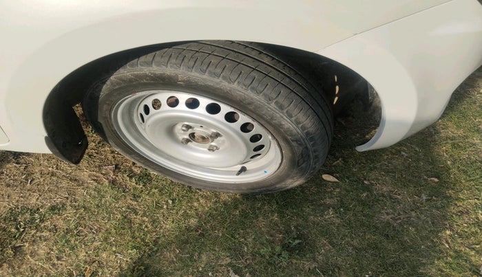 2023 Maruti Swift LXI, Petrol, Manual, 40,034 km, tyre