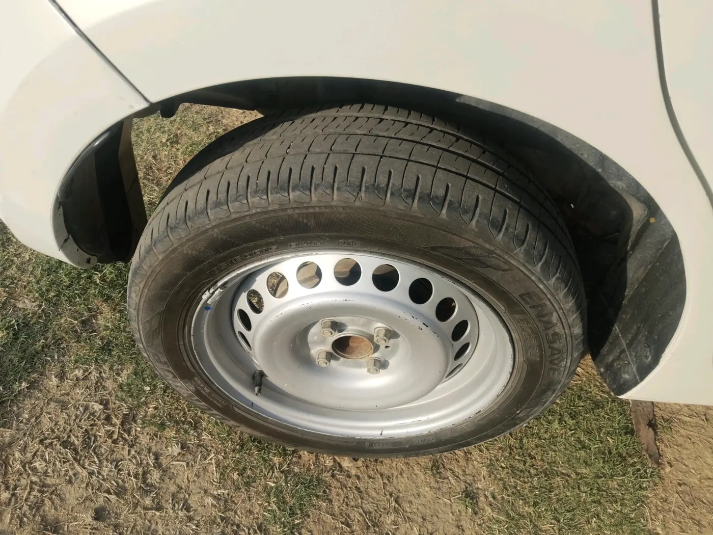 2023 Maruti Swift LXI, Petrol, Manual, 40,034 km, tyre
