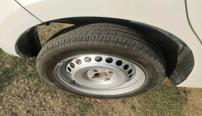 2023 Maruti Swift LXI, Petrol, Manual, 40,034 km, tyre