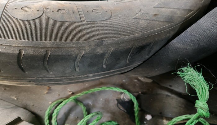 2018 Maruti Wagon R 1.0 LXI CNG, CNG, Manual, 84,687 km, tyre