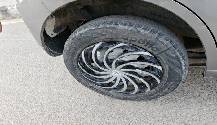 2018 Maruti Wagon R 1.0 LXI CNG, CNG, Manual, 84,687 km, tyre