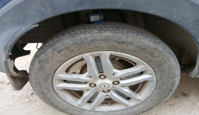 2020 Renault TRIBER RXZ, Petrol, Manual, 57,334 km, tyre