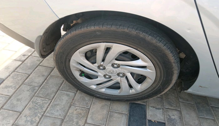 2021 Hyundai AURA S 1.2 CNG, CNG, Manual, 1,43,359 km, tyre