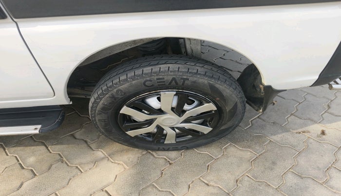 2020 Maruti Eeco 5 STR WITH A/C+HTR, CNG, Manual, 2,07,264 km, tyre