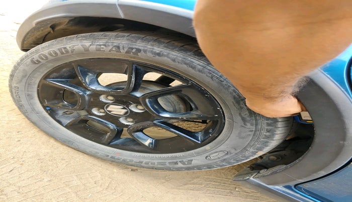 2017 Maruti IGNIS ZETA 1.2, Petrol, Manual, 74,379 km, tyre