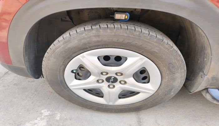 2022 KIA SELTOS HTK 1.5 PETROL, Petrol, Manual, 23,351 km, tyre