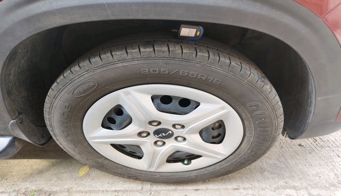 2022 KIA SELTOS HTK 1.5 PETROL, Petrol, Manual, 23,351 km, tyre