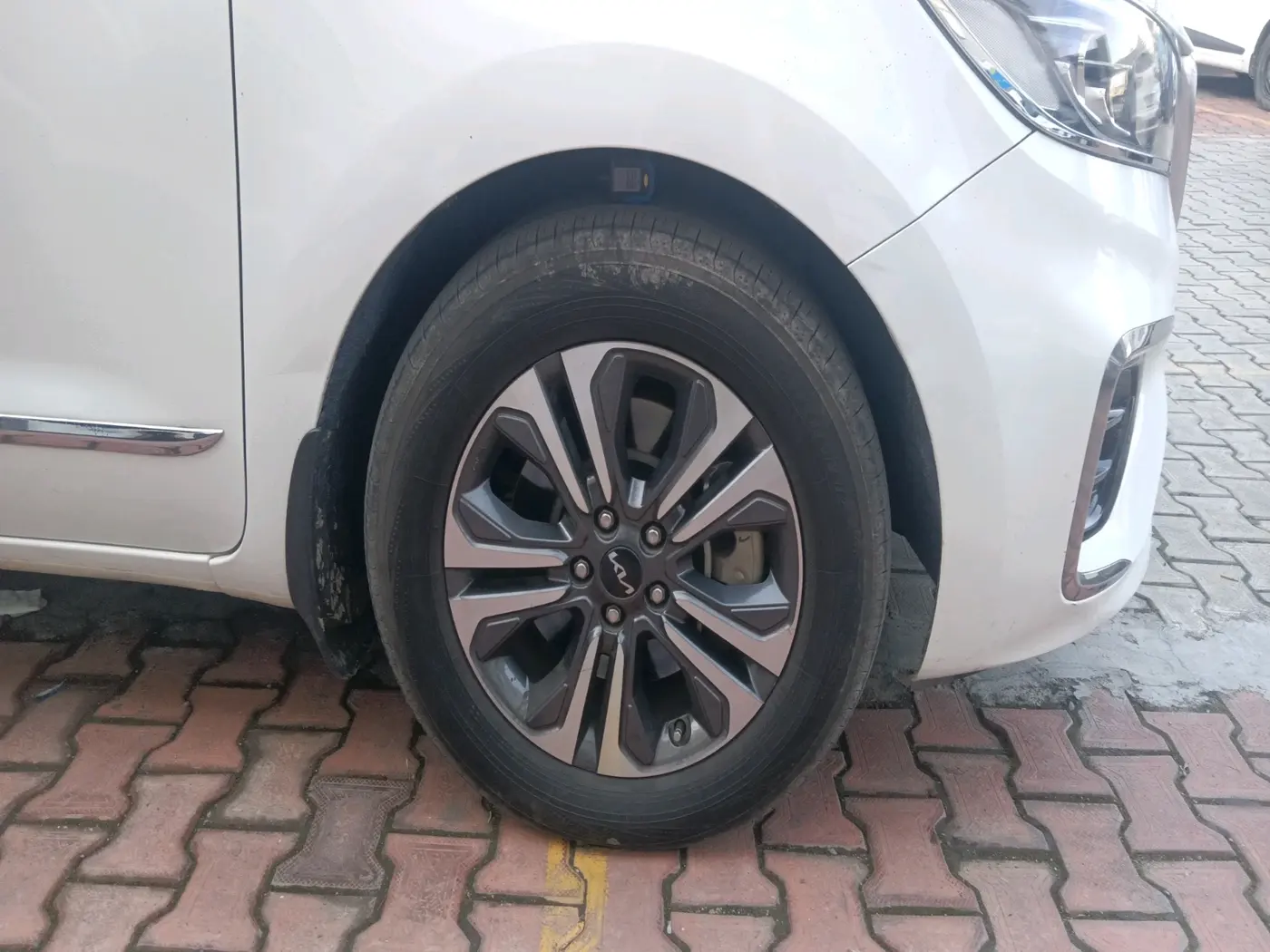2021 KIA CARNIVAL LIMOUSINE 2.2 7 STR, Diesel, Automatic, 93,263 km, tyre