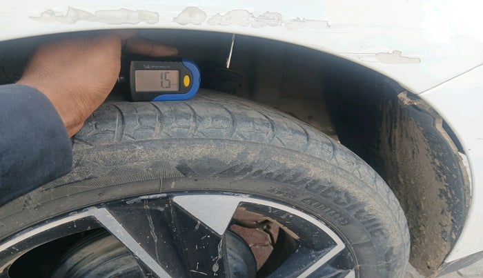 2021 Hyundai Verna SX (O)1.5 MPi, Petrol, Manual, 1,20,715 km, tyre