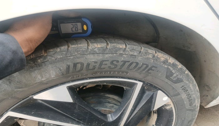 2021 Hyundai Verna SX (O)1.5 MPi, Petrol, Manual, 1,20,715 km, tyre