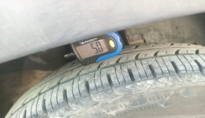 2016 Renault Kwid RXT 0.8 (O), Petrol, Manual, 1,18,740 km, tyre