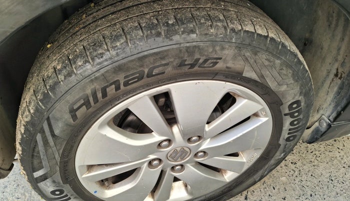 2015 Maruti S Cross ZETA 1.3, Diesel, Manual, 1,49,955 km, tyre