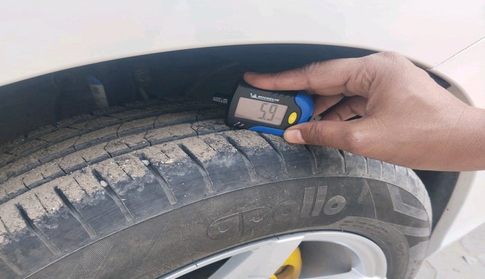 2024 Toyota Glanza E, Petrol, Manual, 12,055 km, tyre