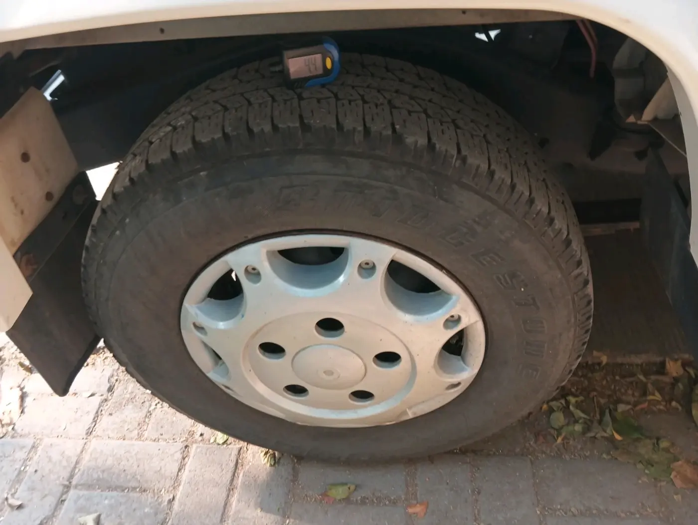 2021 Mahindra Bolero B6 (O), Diesel, Manual, 79,963 km, tyre