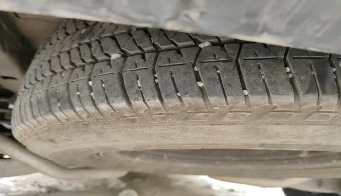 2019 Mahindra XUV500 W7 AT, Diesel, Automatic, 1,65,947 km, tyre