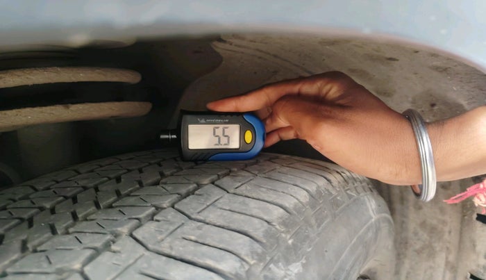 2019 Mahindra XUV500 W7 AT, Diesel, Automatic, 1,65,947 km, tyre