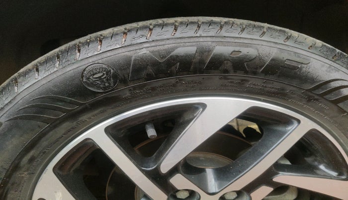 2024 Mahindra XUV 3XO AX5L 1.2 TGDi AT, Petrol, Automatic, 20,163 km, tyre