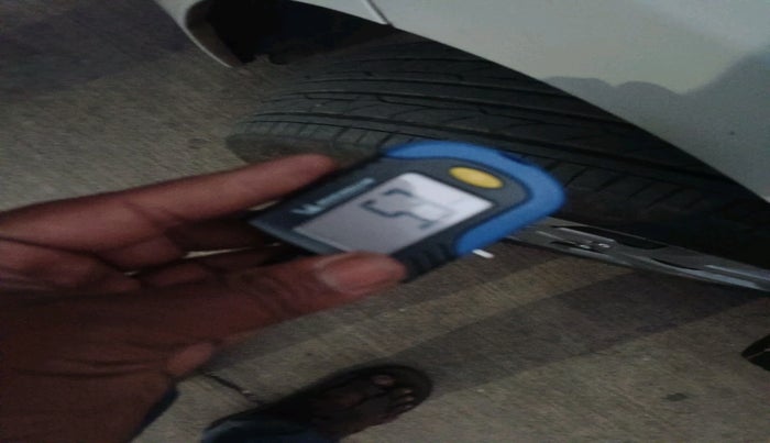 2014 Hyundai Grand i10 SPORTZ 1.2 KAPPA VTVT, Petrol, Manual, 70,406 km, tyre