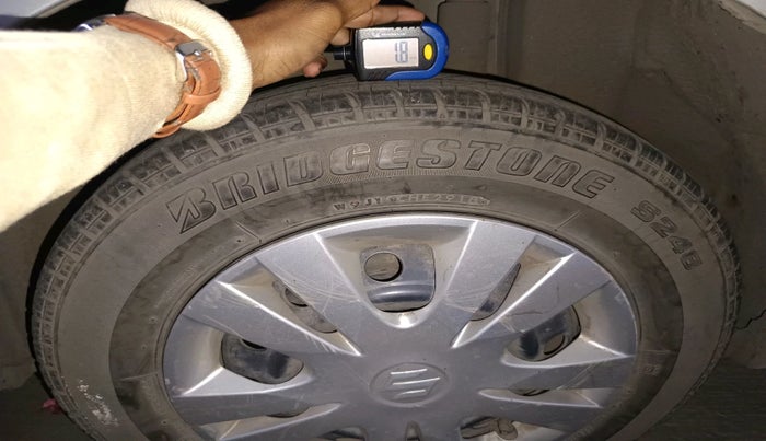 2013 Maruti Swift Dzire VXI, Petrol, Manual, 1,01,762 km, tyre