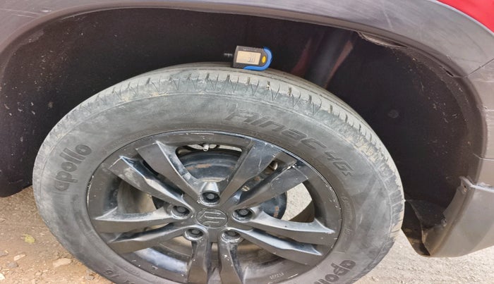 2019 Maruti Vitara Brezza ZDI, Diesel, Manual, 1,40,201 km, tyre