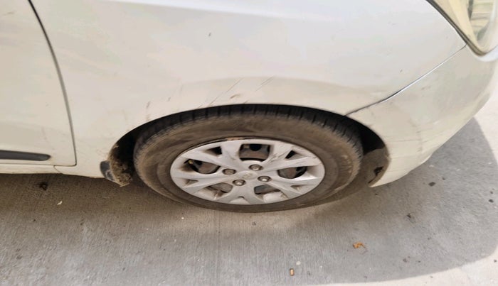 2014 Hyundai Grand i10 SPORTZ 1.2 KAPPA VTVT, CNG, Manual, 98,948 km, tyre