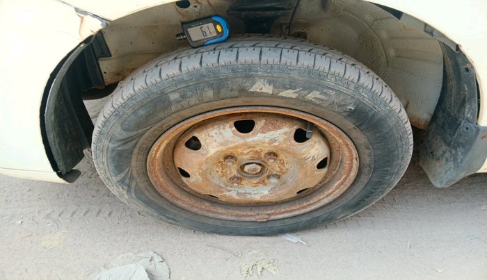 2010 Maruti Wagon R 1.0 VXI, CNG, Manual, 1,46,625 km, tyre