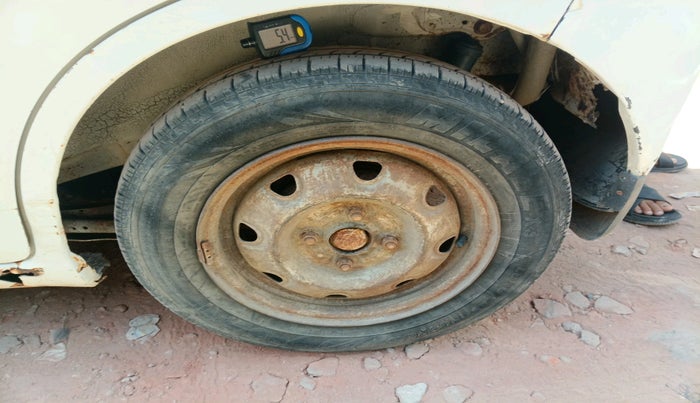 2010 Maruti Wagon R 1.0 VXI, CNG, Manual, 1,46,625 km, tyre