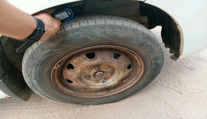 2010 Maruti Wagon R 1.0 VXI, CNG, Manual, 1,46,625 km, tyre