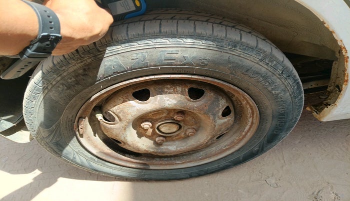 2010 Maruti Wagon R 1.0 VXI, CNG, Manual, 1,46,625 km, tyre