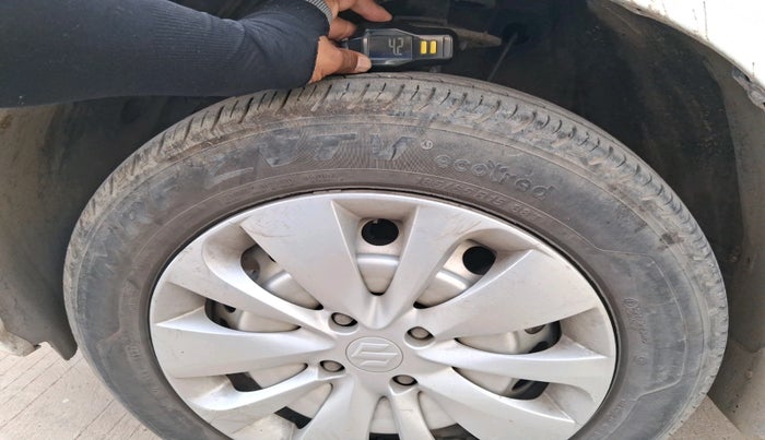 2017 Maruti Baleno SIGMA PETROL 1.2, CNG, Manual, 1,24,004 km, tyre