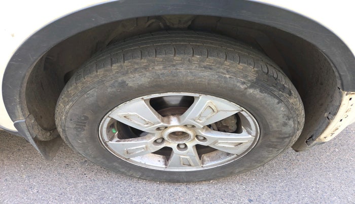 2013 Mahindra XUV500 W8, Diesel, Manual, 94,327 km, tyre