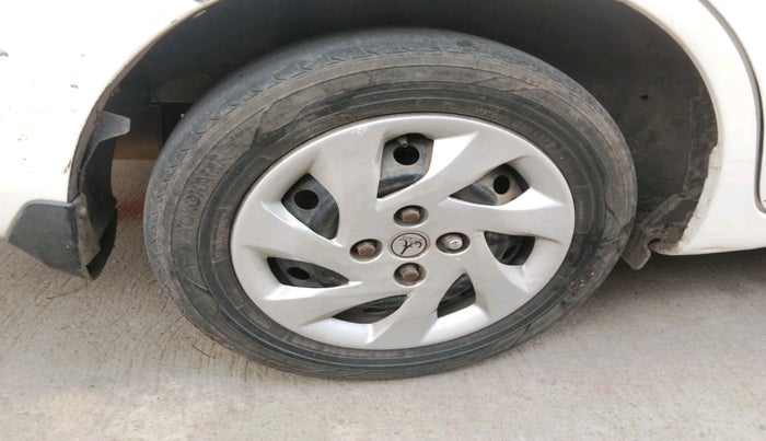 2013 Honda Amaze 1.5L I-DTEC S, Diesel, Manual, 3,02,879 km, tyre