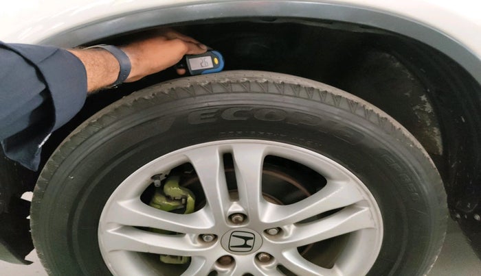 2011 Honda CRV 2.4L 2WD MT, CNG, Manual, 1,46,065 km, tyre