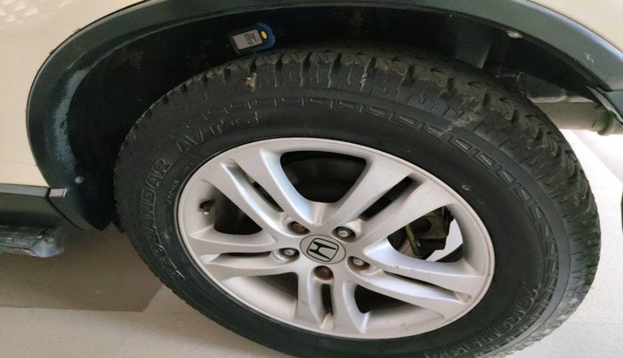 2011 Honda CRV 2.4L 2WD MT, CNG, Manual, 1,46,065 km, tyre