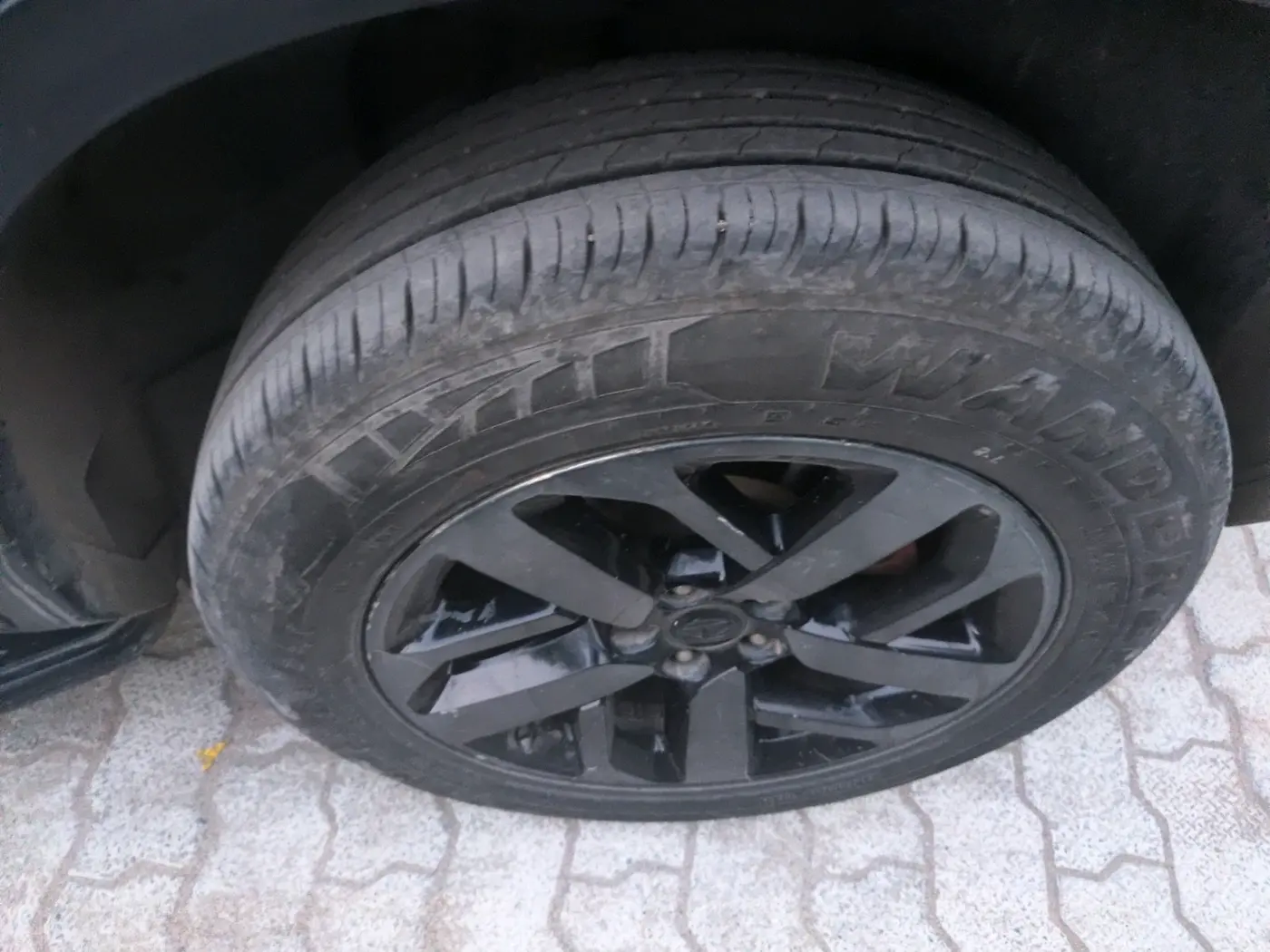 2023 Tata Harrier XZ PLUS RED DARK EDITION, Diesel, Manual, 1,26,126 km, tyre