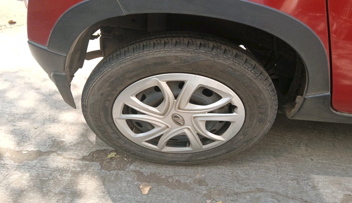 2017 Mahindra Kuv100 K4 6 STR, Petrol, Manual, 41,036 km, tyre