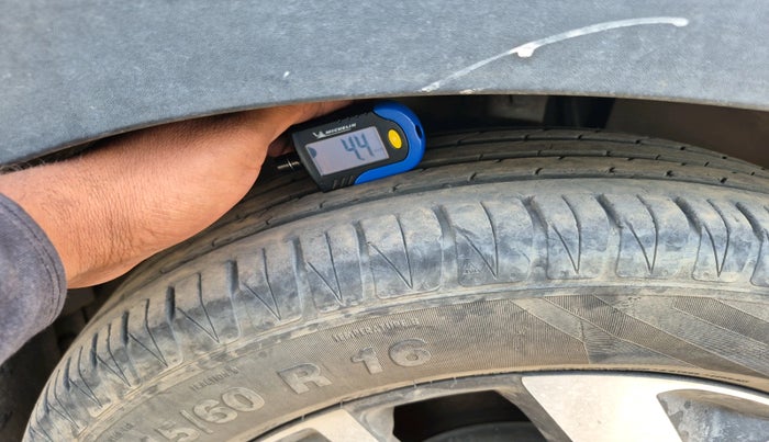 2023 KIA SONET HTX 1.5 AT, Diesel, Automatic, 38,417 km, tyre