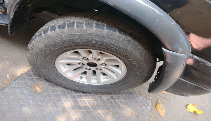 2004 Ford Endeavour XLT 4X2 MT, Diesel, Manual, 98,416 km, tyre