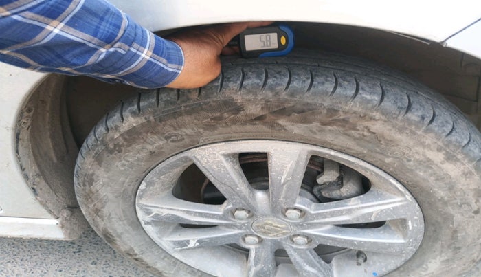 2017 Maruti Wagon R 1.0 VXI+, Petrol, Manual, 92,860 km, tyre