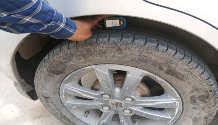 2017 Maruti Wagon R 1.0 VXI+, Petrol, Manual, 92,860 km, tyre