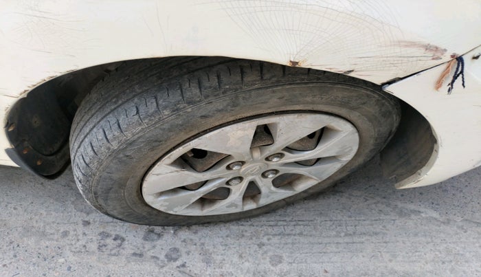 2017 Hyundai Xcent CRDI + ABS, Diesel, Manual, 1,22,864 km, tyre