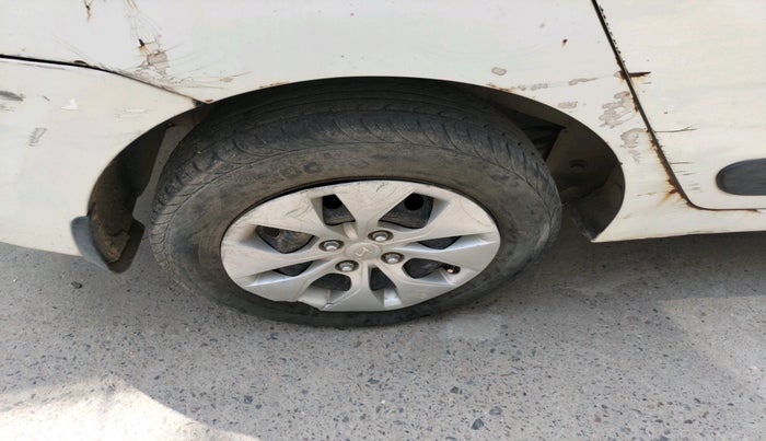 2017 Hyundai Xcent CRDI + ABS, Diesel, Manual, 1,22,864 km, tyre