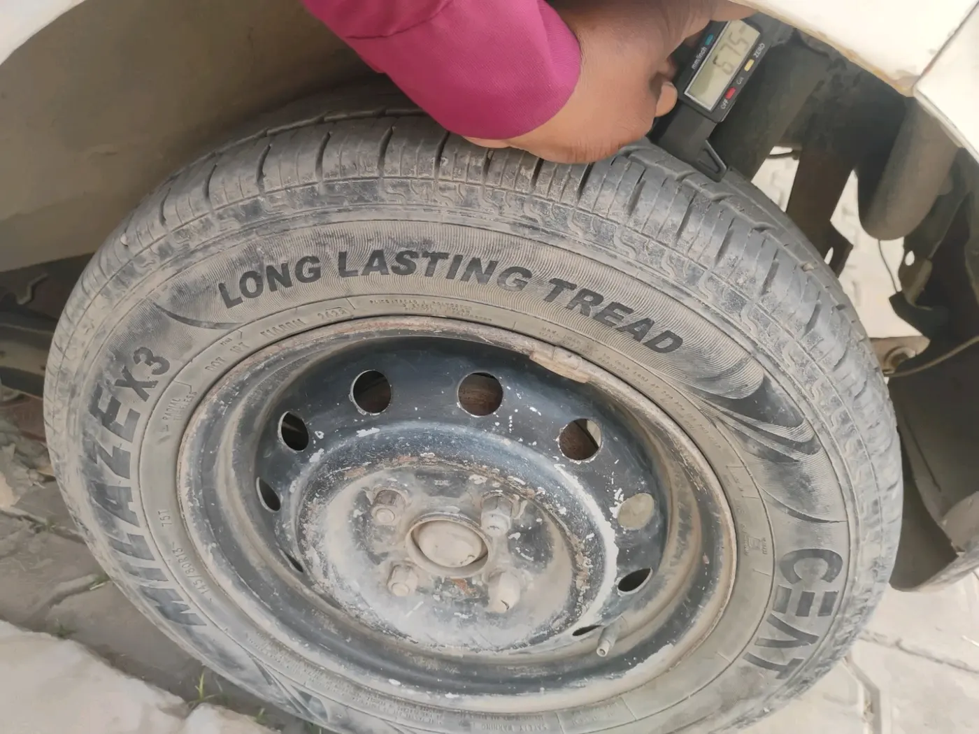 2016 Maruti Wagon R 1.0 LXI CNG, CNG, Manual, 1,07,776 km, tyre