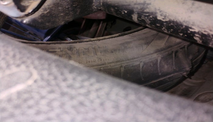 2016 Maruti Wagon R 1.0 LXI CNG, CNG, Manual, 1,07,776 km, tyre