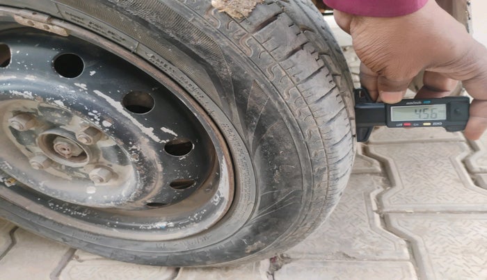 2016 Maruti Wagon R 1.0 LXI CNG, CNG, Manual, 1,07,776 km, tyre