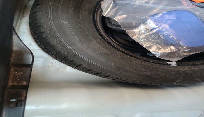 2019 Hyundai VENUE SX 1.4 CRDI, Diesel, Manual, 43,343 km, tyre