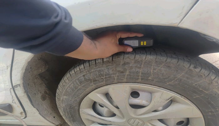 2018 Maruti Swift LXI, CNG, Manual, 49,233 km, tyre