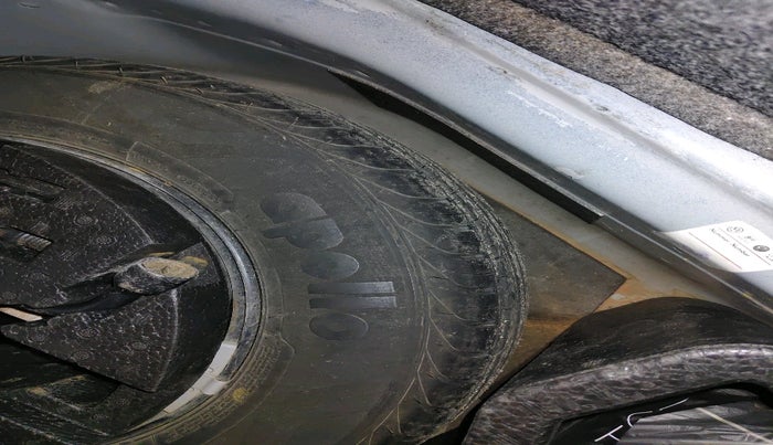 2017 Volkswagen Vento HIGHLINE PLUS 1.5 AT 16 ALLOY, Diesel, Automatic, 66,754 km, tyre