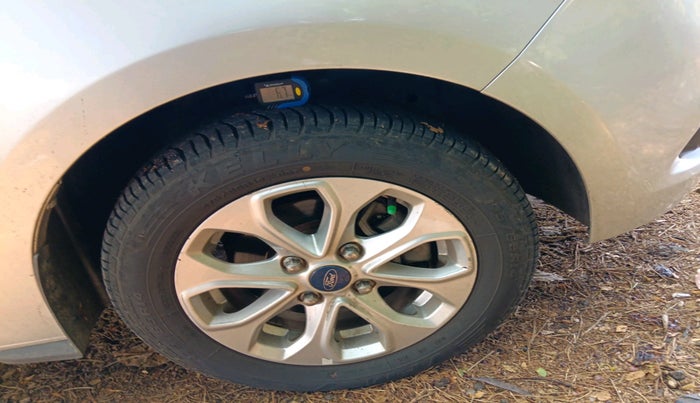 2017 Ford Figo Aspire TITANIUM1.5 DIESEL, Diesel, Manual, 1,62,112 km, tyre