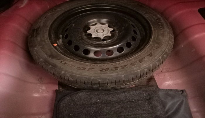 2014 Hyundai Xcent S (O) 1.2, Petrol, Manual, 55,771 km, tyre